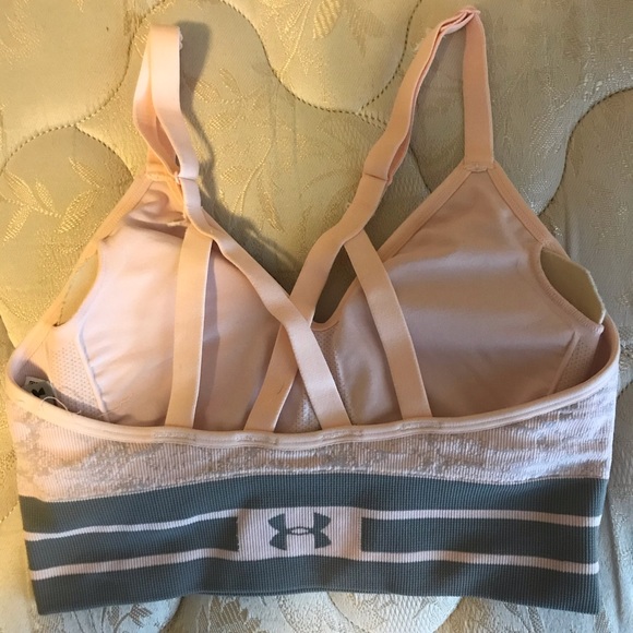 Under Armour Sports Bra - Picture 4 of 4